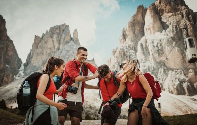 Influencer marketing. Travel discovery.